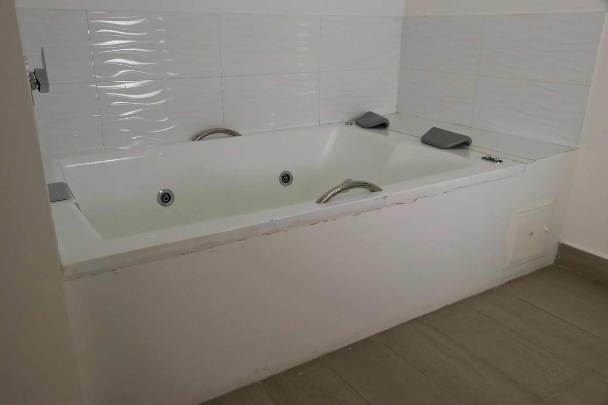 Hotel Loup ميديلين المظهر الخارجي الصورة