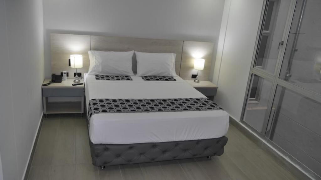 Hotel Loup ميديلين المظهر الخارجي الصورة