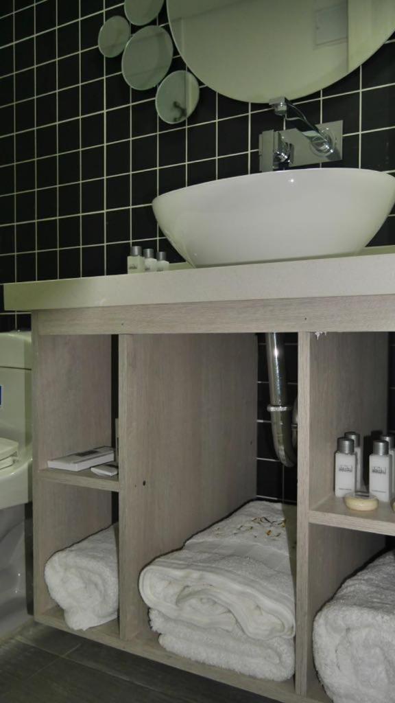 Hotel Loup ميديلين المظهر الخارجي الصورة